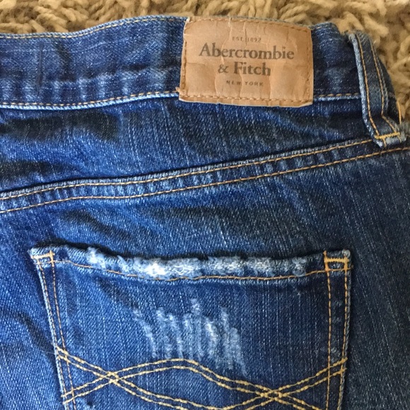 Abercrombie and Fitch New York distressed jeans - Picture 6 of 7